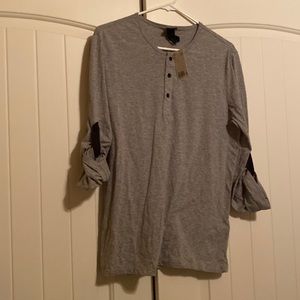 2 H&M tshirts new w tags, medium